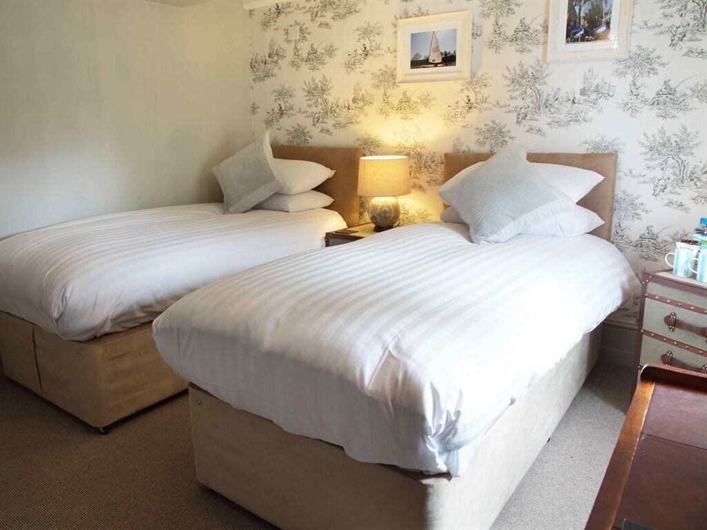 Flower Pot Hotel Sunbury-on-Thames Εξωτερικό φωτογραφία