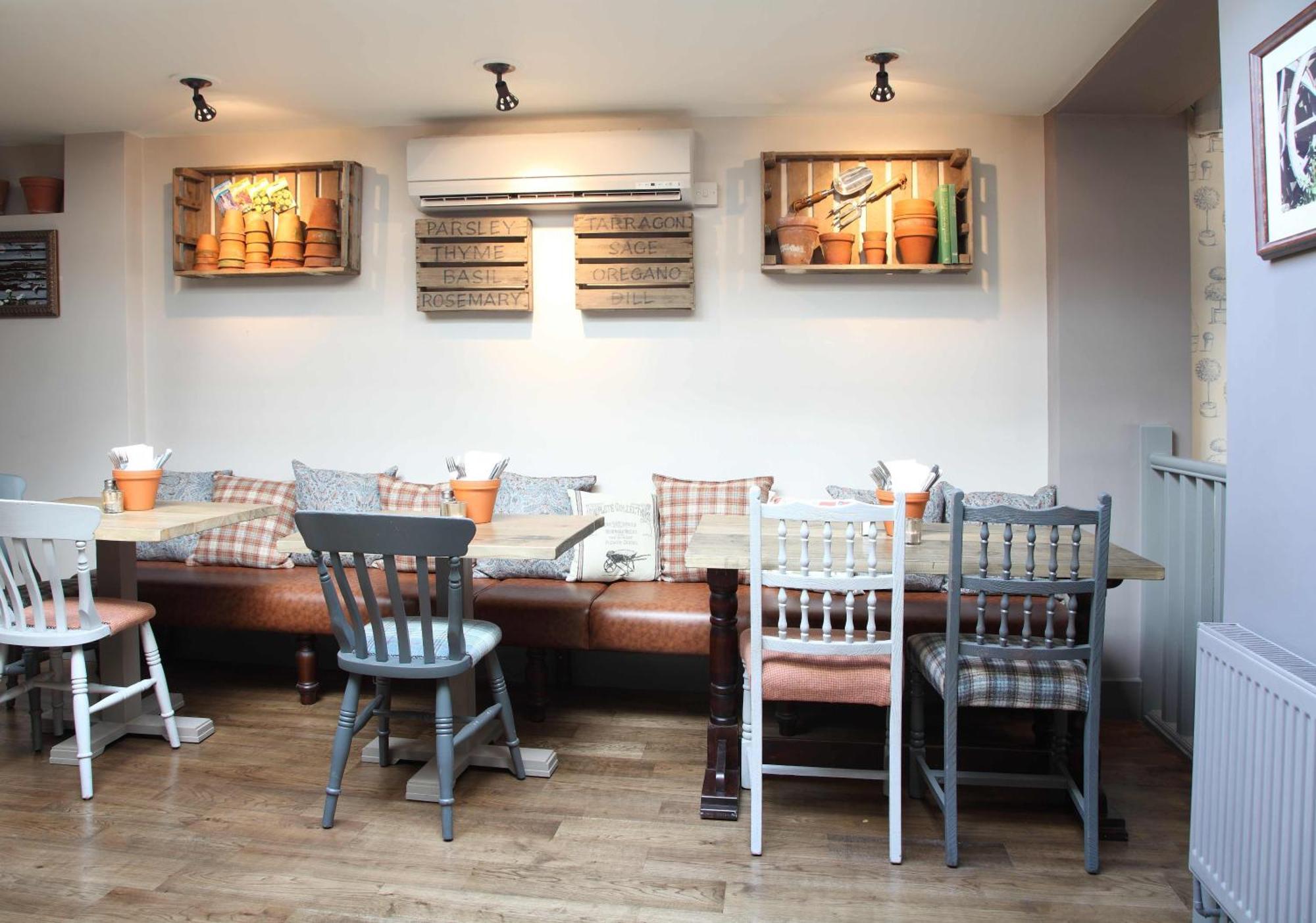 Flower Pot Hotel Sunbury-on-Thames Εξωτερικό φωτογραφία