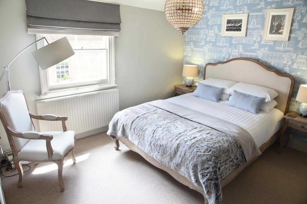 Flower Pot Hotel Sunbury-on-Thames Εξωτερικό φωτογραφία